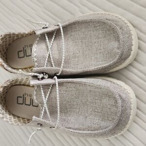 New Women's Hey Dude size 8